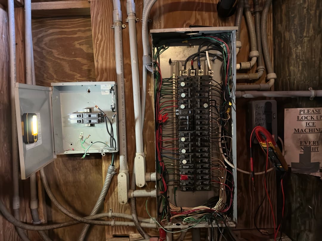 Beachcomber Beach Resort facility support photo 8